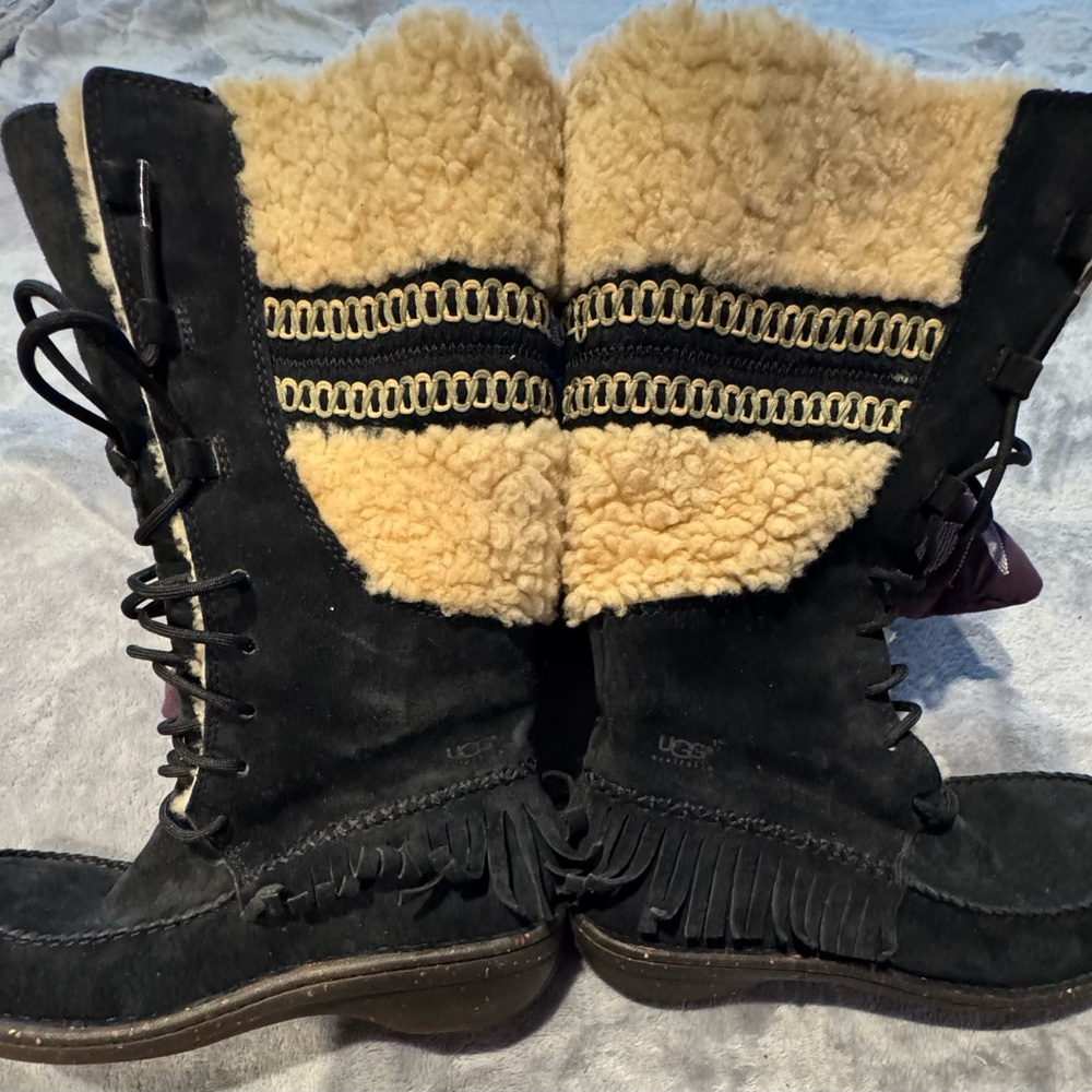 UGG Black and Cream Winter Boots - Picture 5 of 14